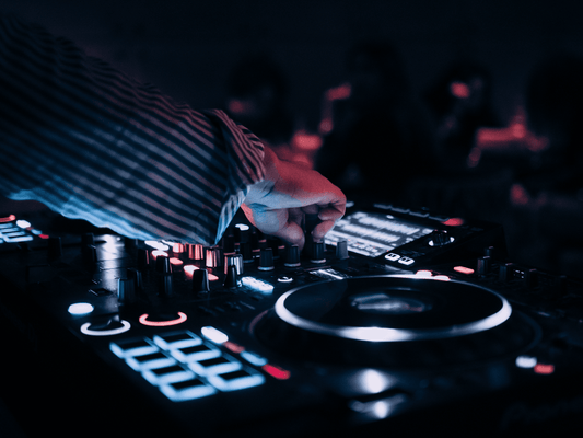 DJ Latinos : Architectes de la fusion rythmique
